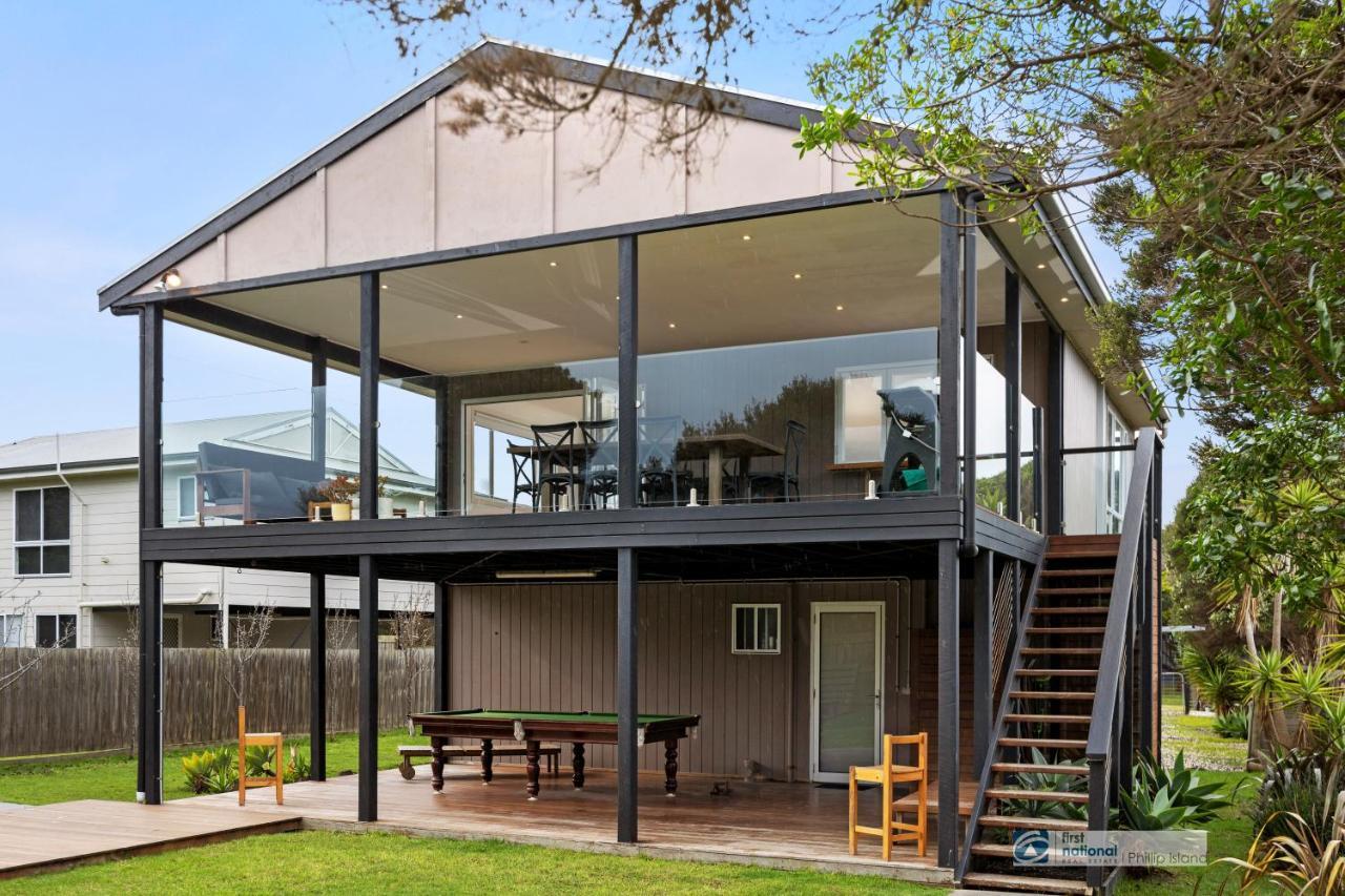 Beach House On Fern Villa Surf Beach Exteriör bild